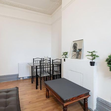 לונדון 2A - Bright & Airy 2 Bed Flat - 20 Mins To Central מראה חיצוני תמונה