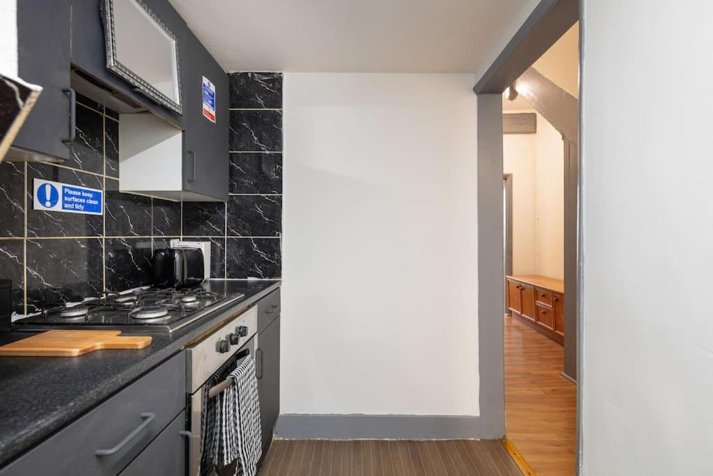 לונדון 2A - Bright & Airy 2 Bed Flat - 20 Mins To Central מראה חיצוני תמונה